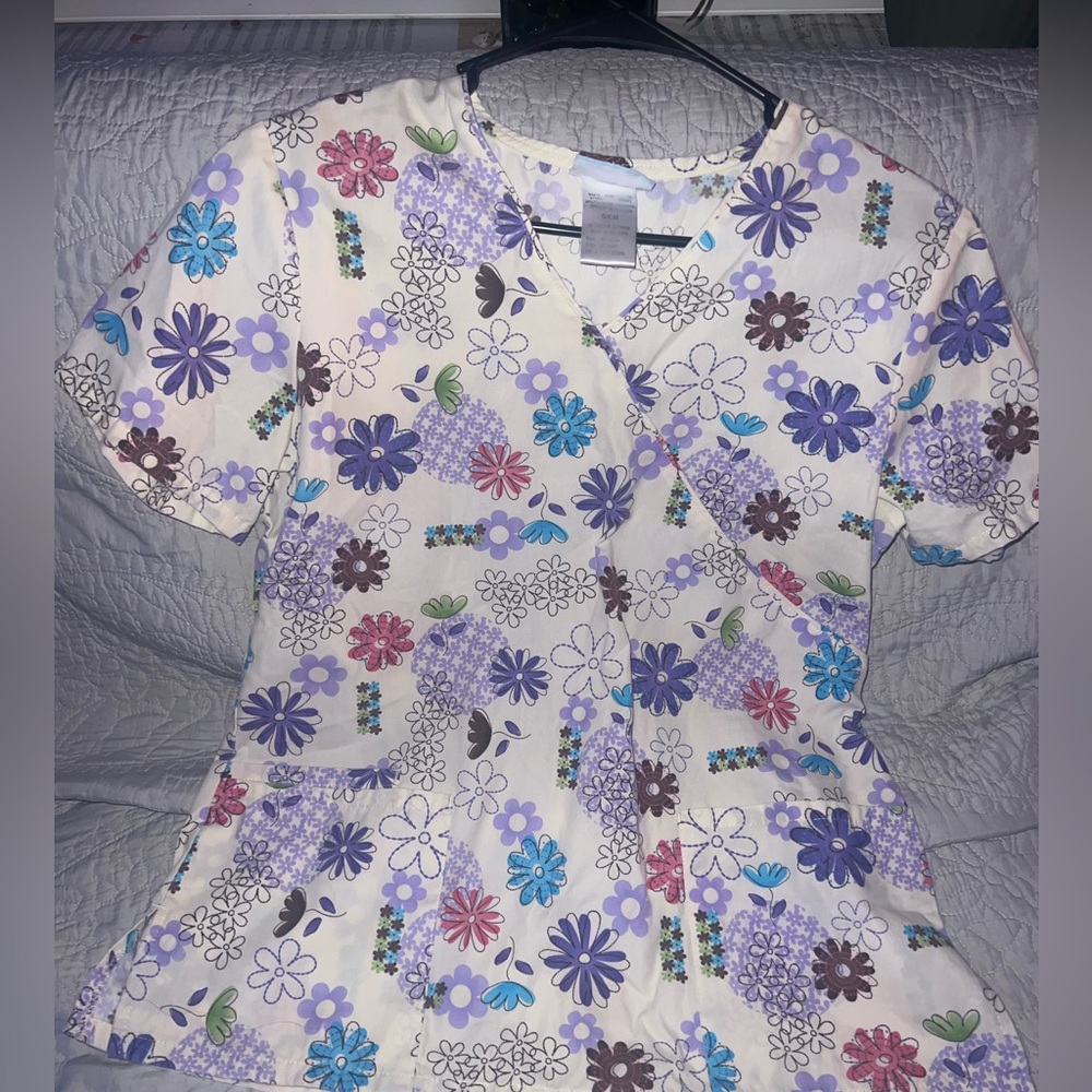 Cute floral scrub top